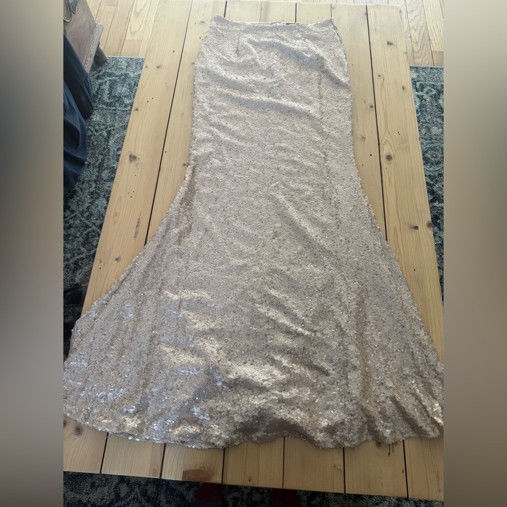 Lulus Sequin mermaid style maxi skirt Size M
